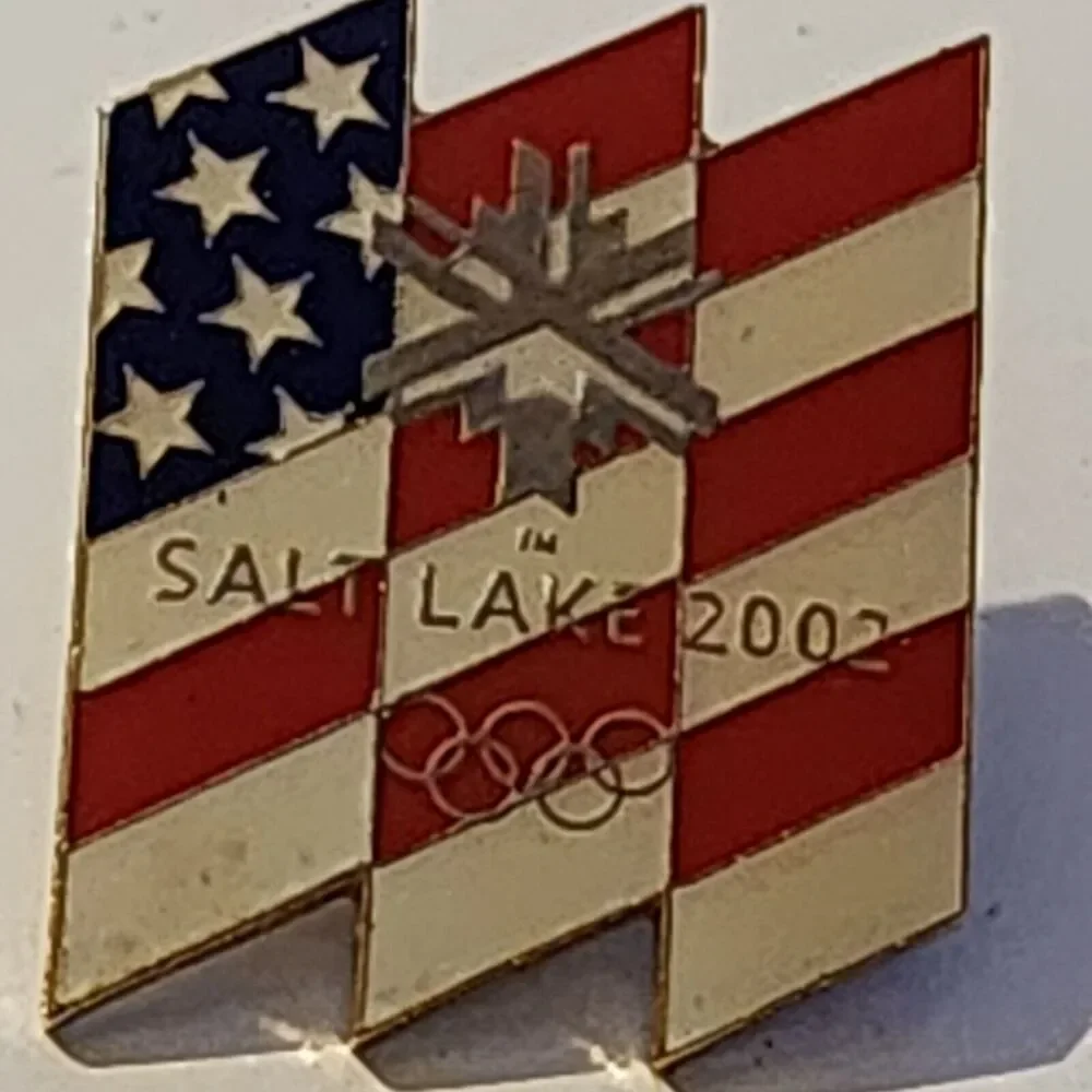 Salt Lake City Utah 2002 Olympics Vintage Pin - USA Winter Games Souvenir Badge